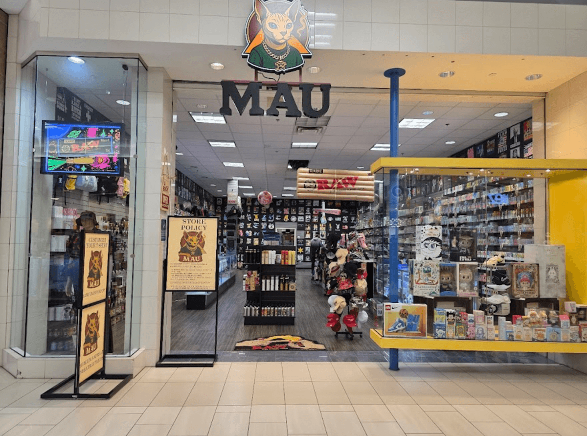 MAU Smoke Shop Store Front
